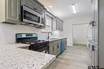 1704 E Houston St, Tyler, TX 75702 - Photo 13