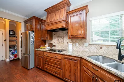 1414 Nottingham, White Oak, TX 75693 - Photo 23