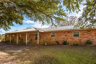 355 W Sugar Hill Rd, Reklaw, TX 75784 - Photo 1