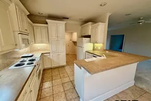 1911 Hollyglen, Tyler, TX 75703 - Photo 7