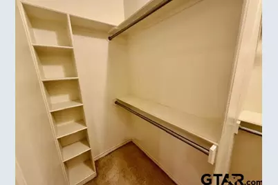 1911 Hollyglen, Tyler, TX 75703 - Photo 17