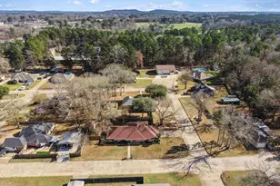 306 Pueblo Dr, Gilmer, TX 75644 - Photo 3