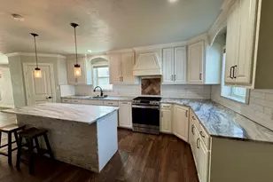 403 E Henderson St, Overton, TX 75684 - Photo 3