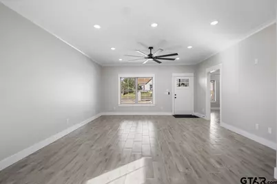 1413 N Summit Ave, Tyler, TX 75702 - Photo 9