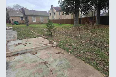 959 N Marshall St, Henderson, TX 75652 - Photo 21