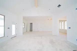 13819 Luka Ln, Tyler, TX 75704 - Photo 3