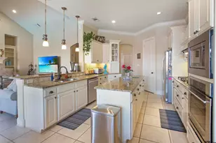 2111 Holly Hill Dr, Tyler, TX 75703 - Photo 9