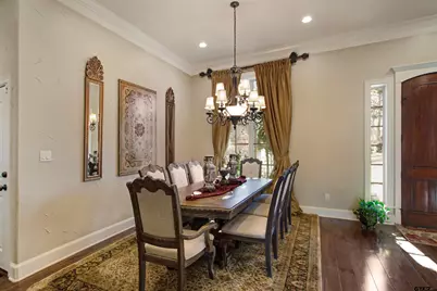 2111 Holly Hill Dr, Tyler, TX 75703 - Photo 7