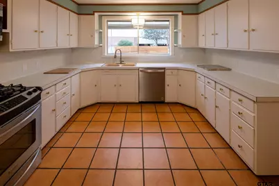 2745 Curtis, Tyler, TX 75701 - Photo 15