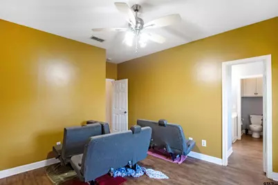 1687 W Point Rd, Kilgore, TX 75662 - Photo 17