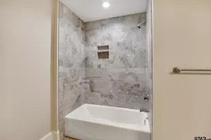 815 E Grande R-103, Tyler, TX 75703 - Photo 17