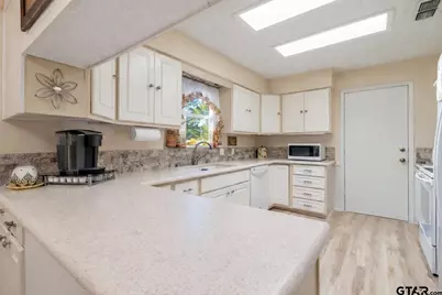 18219 Eastside, Troup, TX 75789 - Photo 19