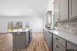 204 E Teal Dr, Troup, TX 75789 - Photo 13