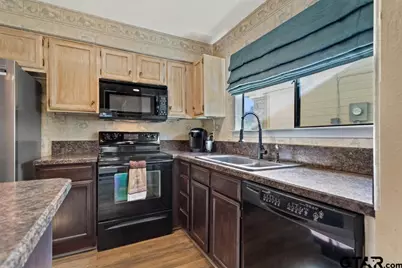 5745 Golden Oaks, Tyler, TX 75703 - Photo 11