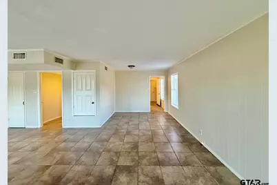 4614 Edinburgh, Tyler, TX 75703 - Photo 7