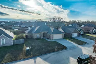 1202 Rock Creek Dr, Sulphur Springs, TX 75482 - Photo 3