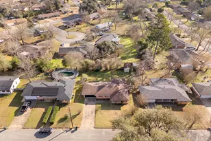 2304 Crestwood, Tyler, TX 75701 - Photo 3