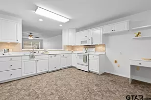 1807 Paverstone Ln, Longview, TX 75605 - Photo 11