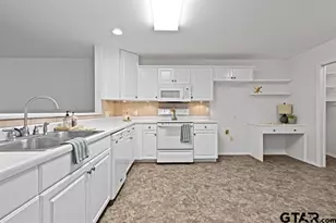 1807 Paverstone Ln, Longview, TX 75605 - Photo 9