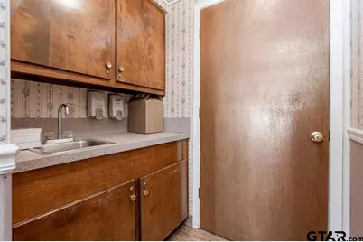 510 E Bonham, Jefferson, TX 75657 - Photo 29