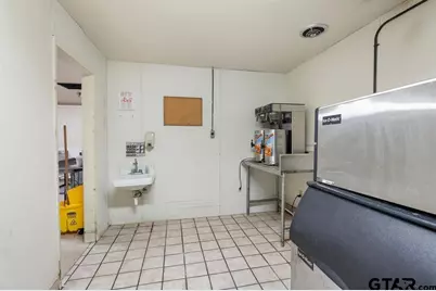 510 E Bonham, Jefferson, TX 75657 - Photo 33