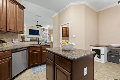 104 Kenswick, Henderson, TX 75652 - Photo 9