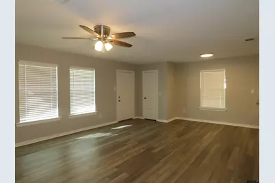 2403 Sherwood, Tyler, TX 75702 - Photo 3