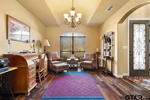 125 Towering Oaks Br, Longview, TX 75602 - Photo 9