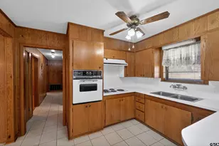 106 Southview Dr, Henderson, TX 75654 - Photo 5