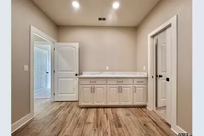 195 Clara Ln, Kilgore, TX 75662 - Photo 27