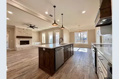 195 Clara Ln, Kilgore, TX 75662 - Photo 19