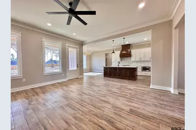 195 Clara Ln, Kilgore, TX 75662 - Photo 9