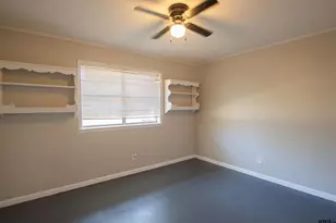 819 Palestine St, Alto, TX 75925 - Photo 11