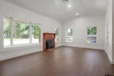 605 E Calvert St., Troup, TX 75789 - Photo 7