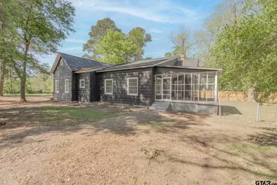 605 E Calvert St., Troup, TX 75789 - Photo 5