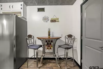 2216 Pleasant Dr, Tyler, TX 75701 - Photo 11