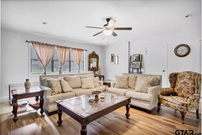 2631 Amy Ln, Tyler, TX 75701 - Photo 7