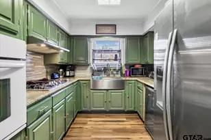 2631 Amy Ln, Tyler, TX 75701 - Photo 9