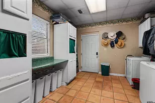 210 Kenneth Dr, Henderson, TX 75652 - Photo 13