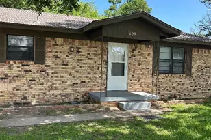 209 W South St, Lindale, TX 75771 - Photo 1
