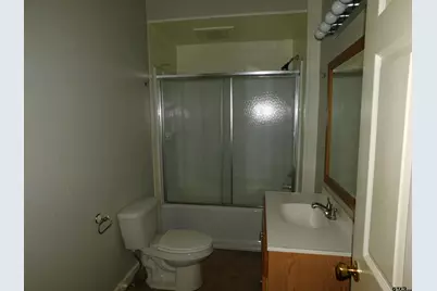 201 N Henry, Lindale, TX 75771 - Photo 11