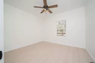 711 King Charles Dr, Scroggins, TX 75480 - Photo 19