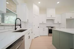 711 King Charles Dr, Scroggins, TX 75480 - Photo 13