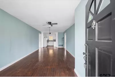 908 Crosby, Tyler, TX 75702 - Photo 3
