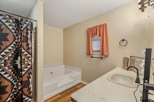 226 Colonial Cir, Athens, TX 75751 - Photo 17