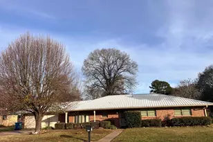 2302 Briarwood Dr, Jacksonville, TX 75766 - Photo 1