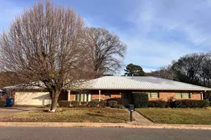 2302 Briarwood Dr, Jacksonville, TX 75766 - Photo 5