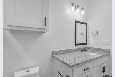 1410 W Connally St, Tyler, TX 75701 - Photo 23