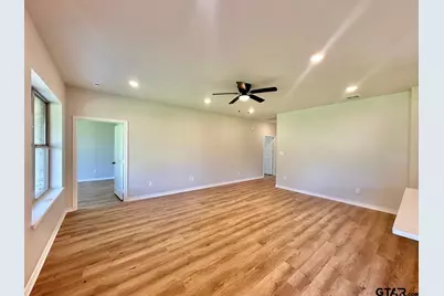 2404 Henshaw Creek Circle Unit 101, Tyler, TX 75703 - Photo 13