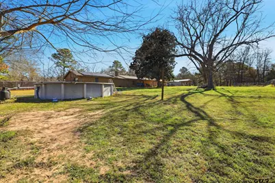 1409 Bassett Rd, Palestine, TX 75803 - Photo 21